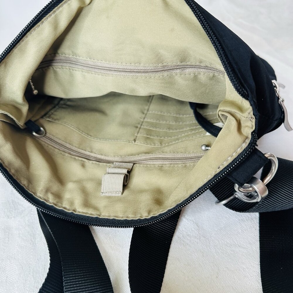 Baggallini Big Zip Crossbody Purse Lots of Pockets Nylon Wide Strap Lined 11” - Picture 6 of 14